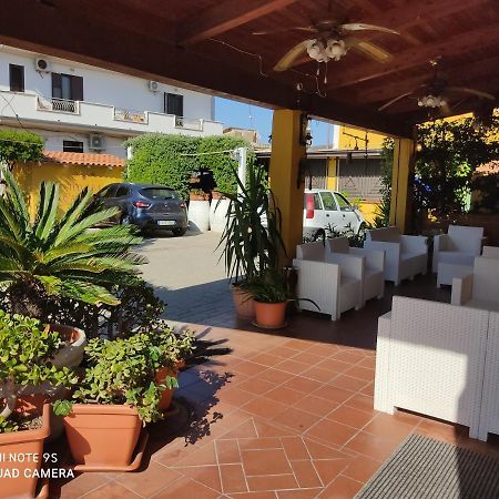 Hotel La Calabrese Isola Di Capo Rizzuto Exterior photo